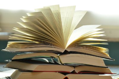 books-1082942_640